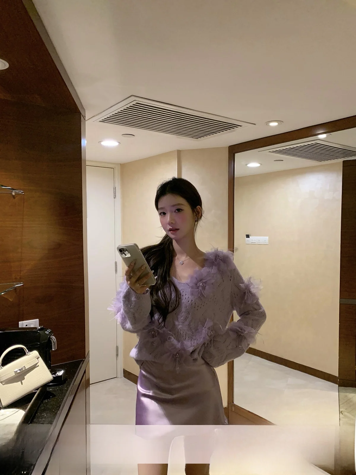 

Женский трикотаж YOLI Zhang Yuli: осенний длинный свитер свободного кроя с 3D-цветами из смесовой шерсти, однотонный, для повседневной носки