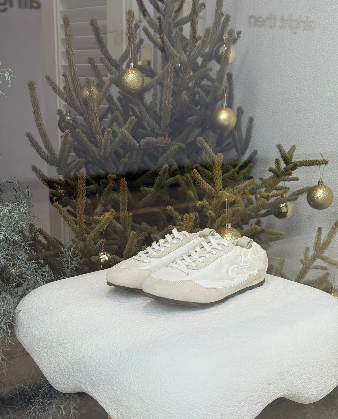 2026 New Men's and Women's Outdoor Low-cut Casual Shoes, High-quality Couples Increase Non-slip Soft-soled Casual Sports Shoes