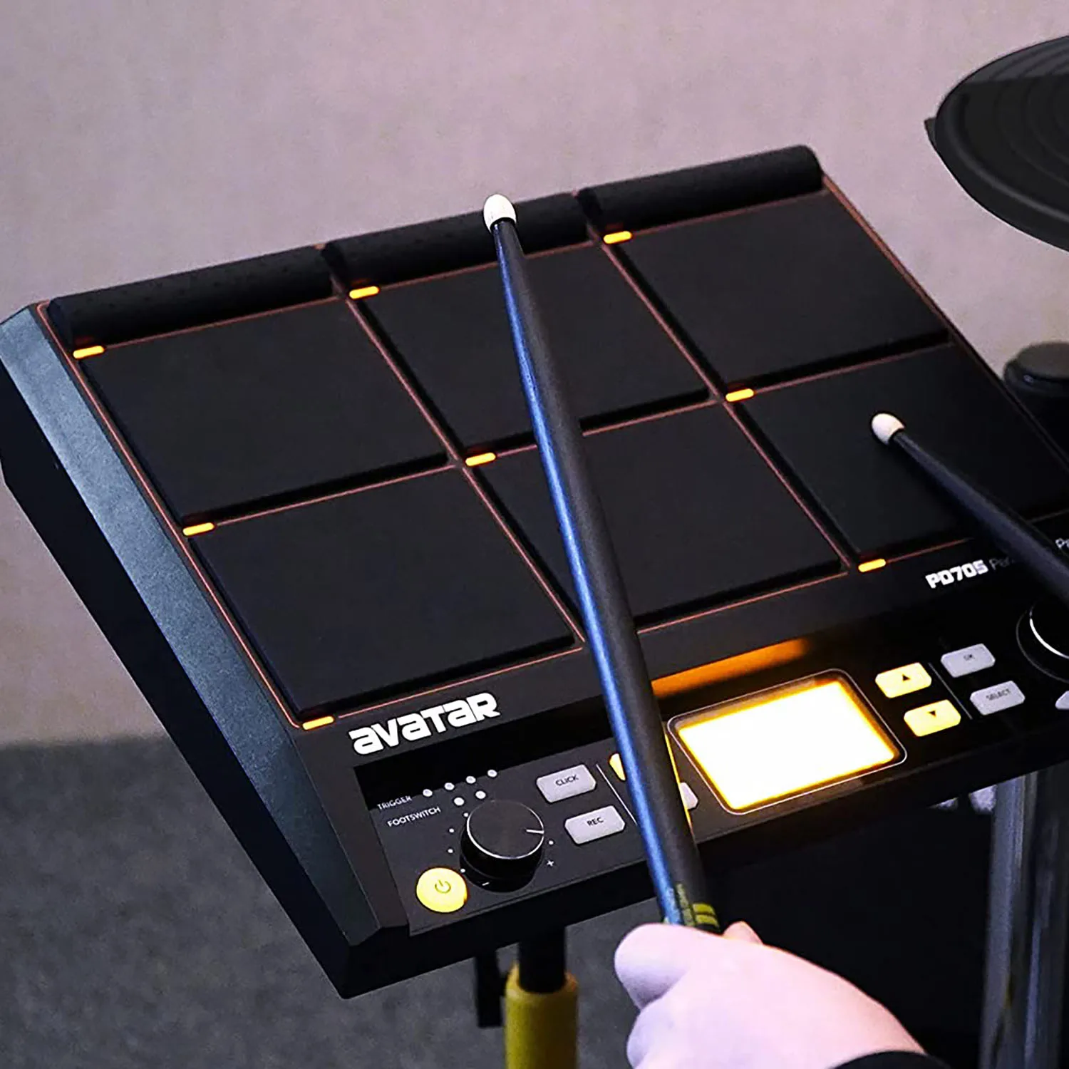 Avatar Pd705 Percussion Multipad W/ 608 Sounds Import Custom Samples Via Usb, 30 Presets, 8 Midi Loops, Tabletop Design