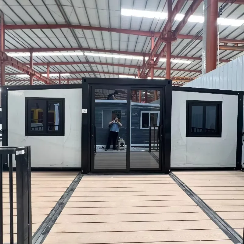 Ready To Ship Prefabricated 20Ft 40Ft Expandable Prefabricated Container House for Sale Shipping Prefab Tiny Home 3 4 5 Bedroom