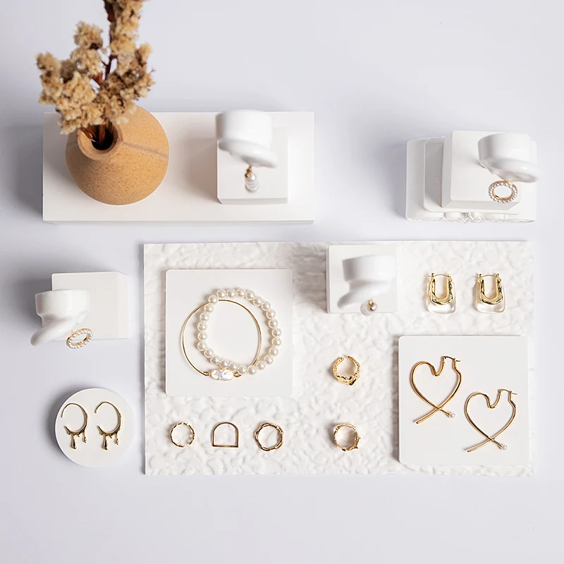 

Креативная витрина для ювелирных изделий из штукатурки - стойка для сережек и ожерелий для витрины и стойки магазина | Стильный бутик-опора для декора