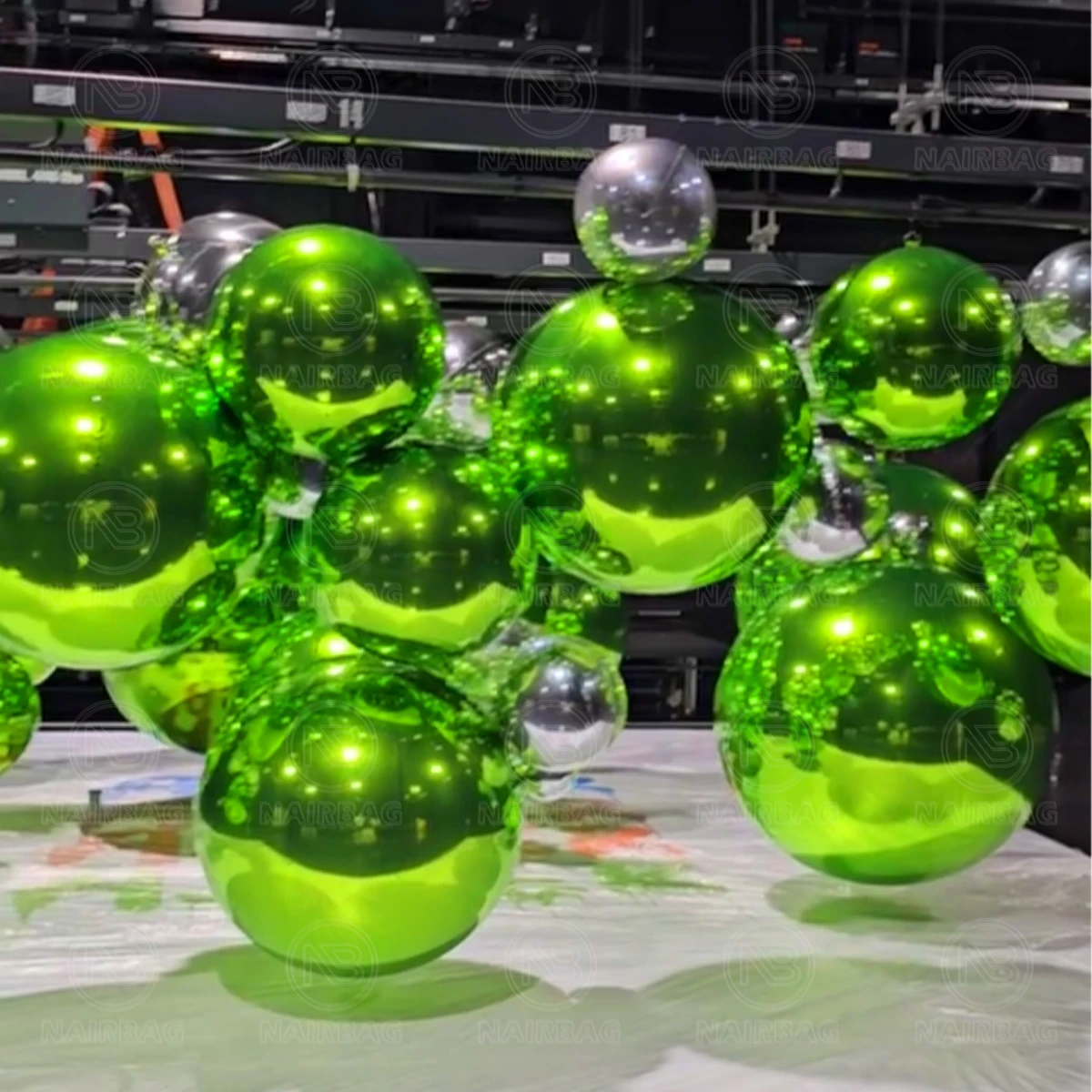 

Mirror Ball Inflatable Christmas Party Wedding Events Backdrop Balloon Decoration PVC Big Shiny Inflatable Mirror Balls