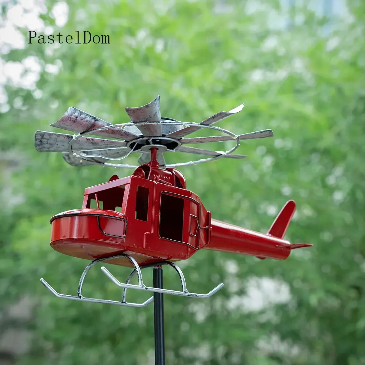Outdoor Iron Metal Helicopter Wind Spinner with Solar Light, Decorative Ornament for Garden Lawn & Kindergarten