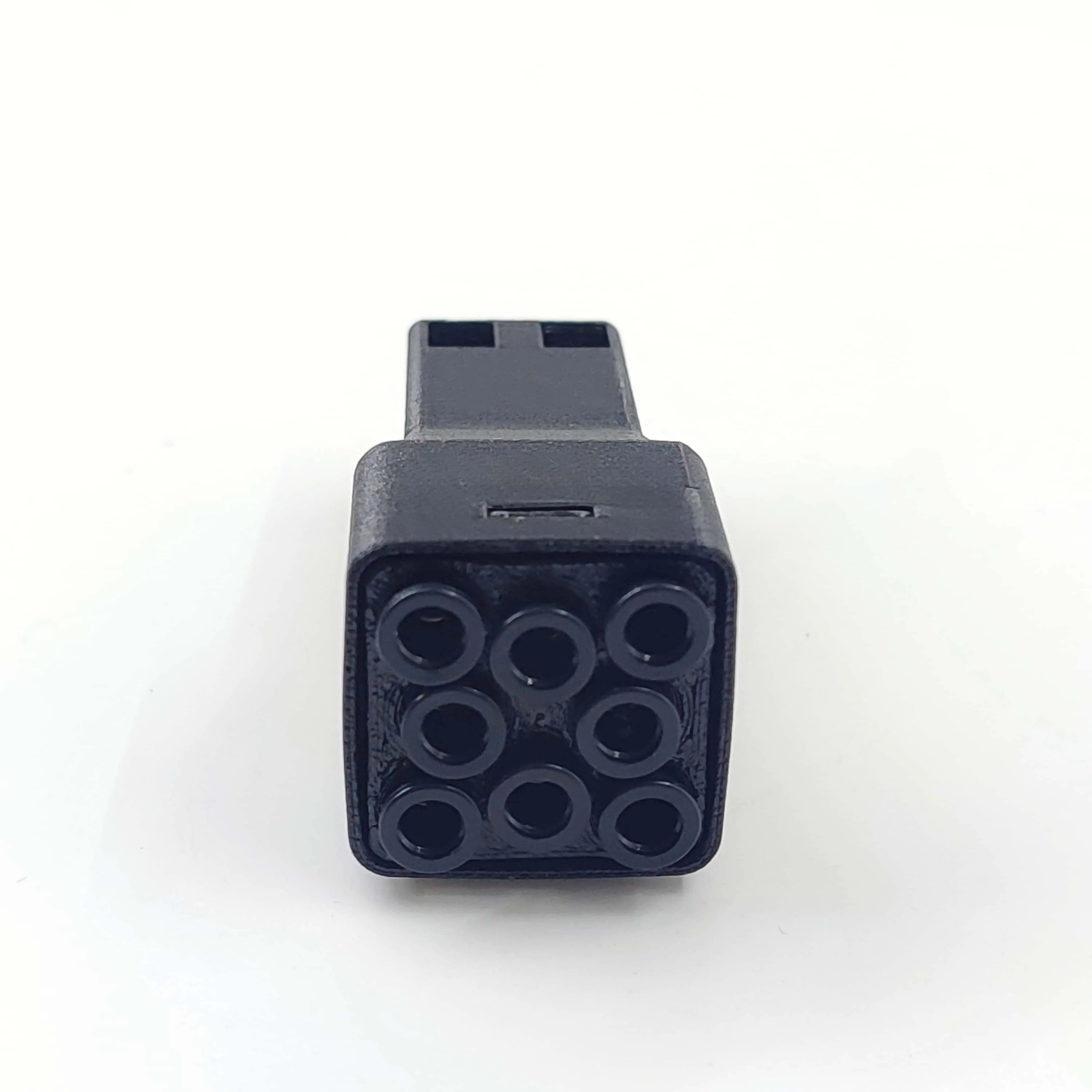 8 w 1 – wielofunkcyjny hub do drukarek 3D, kompatybilny z filamentami w 8 kolorach, przeznaczony do drukarek 3D ANYCUBIC Kobra S1 / Kobra 3 Max / Kobra 3 – części i akcesoria. — zdjęcie produktu 4