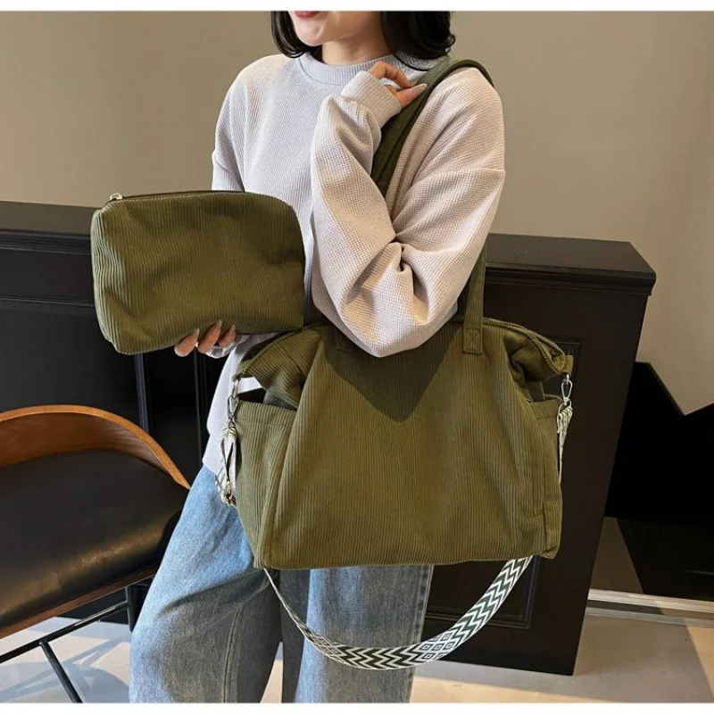 Élégant-polished 2025 nouvelles dames marque de luxe en cuir sac fourre-tout célèbre concepteur décontracté populaire élégant ​