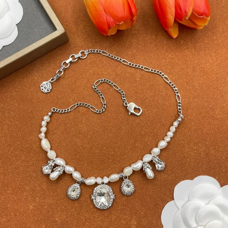 Alloy Baroque Pearl Necklace for Women, Teardrop & Oval Crystal Pendant Choker, Vintage Elegant Romantic Style Beaded Statement Necklace, Adjustable Extender Chain, Ideal Jewelry for Wedding, Banquet, Dating and Formal Party for Ladies