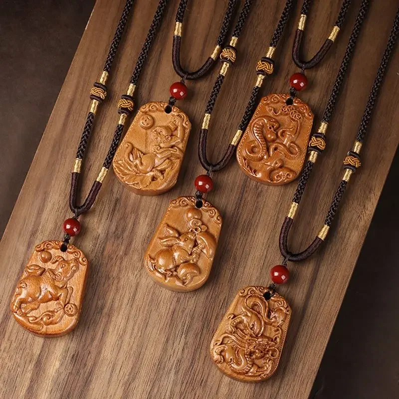 Perzik Hout Dierenriem Carving Hanger Dit Jaar Draak Voogd Amulet Slang Hond Varken Handgemaakte Hals Hout Ketting Voor Mannen En Vrouwen