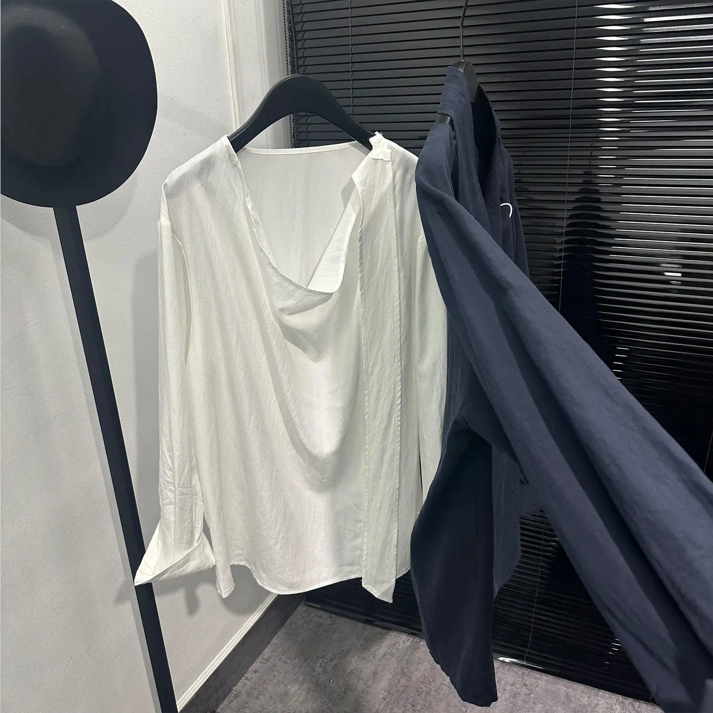 SuperAen Black Design Asymmetrical Swinging Collar Ribbon Long-sleeved Tops for Women Spring and Summer New Loose Shirts