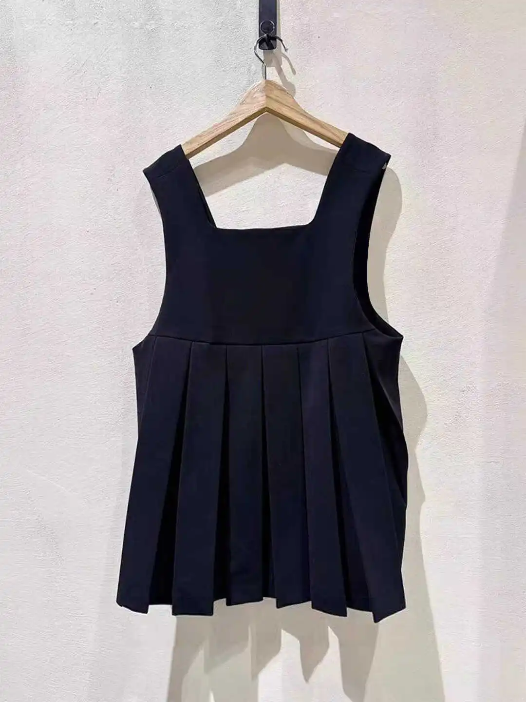 

Bla Pleated Casual Women's Tank Top Versatile Retro Slimming Spring Summer New Arrival by Limaner Cotton Loose Fit Color