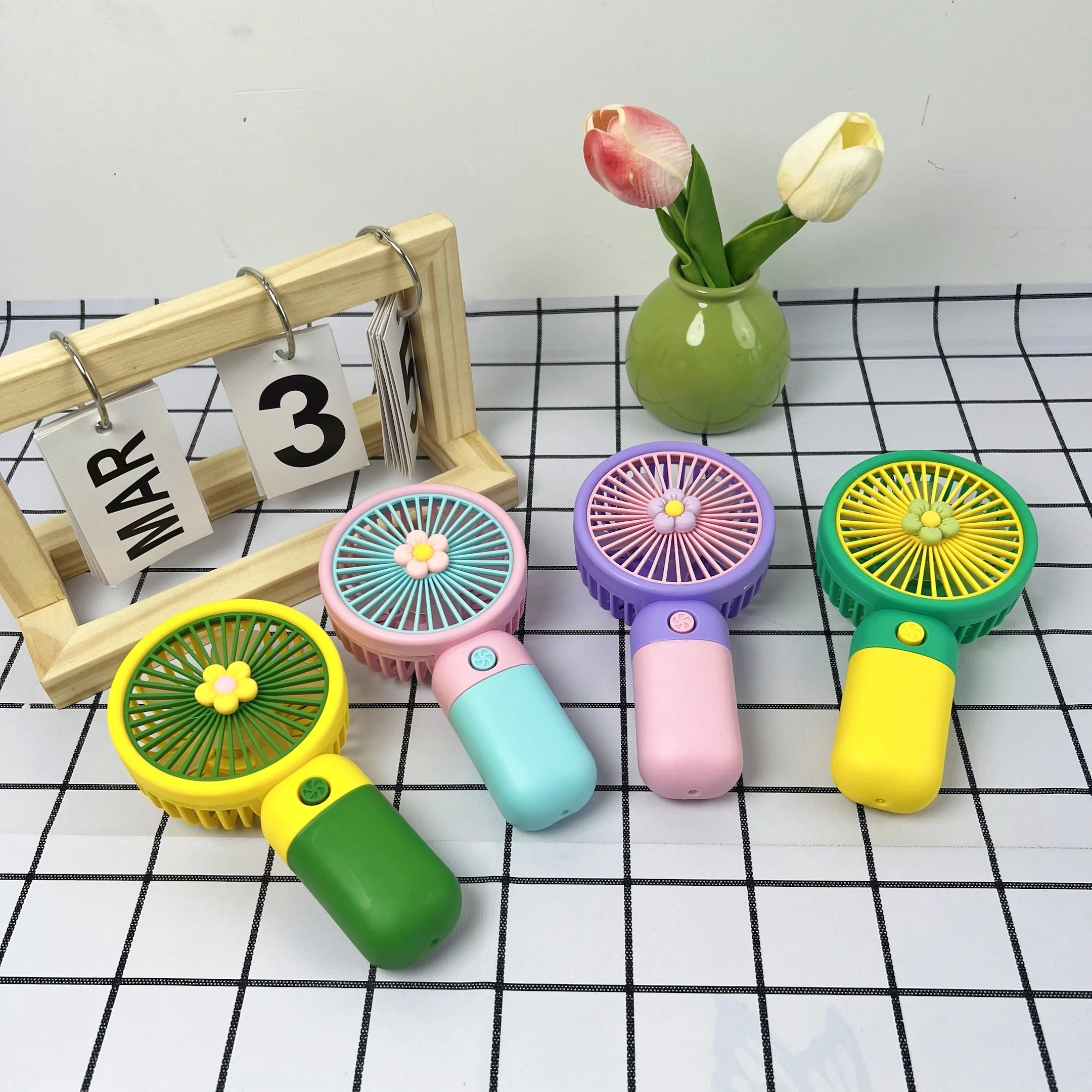 Children's handheld small fan, student gift, portable cartoon mini personal rechargeable small desktop electric fan
