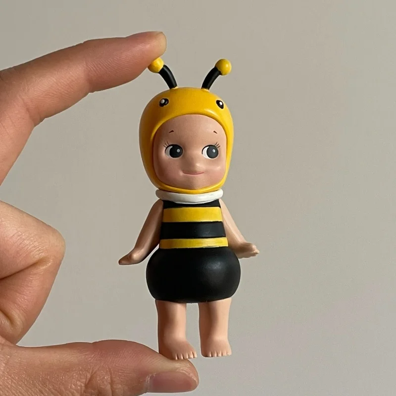 

New Dreams Sonny Angel Animal Robby Harvest Hippers Secret Series Blind Box Confirm Doll Cute Ornament Gift Box Decoration Model