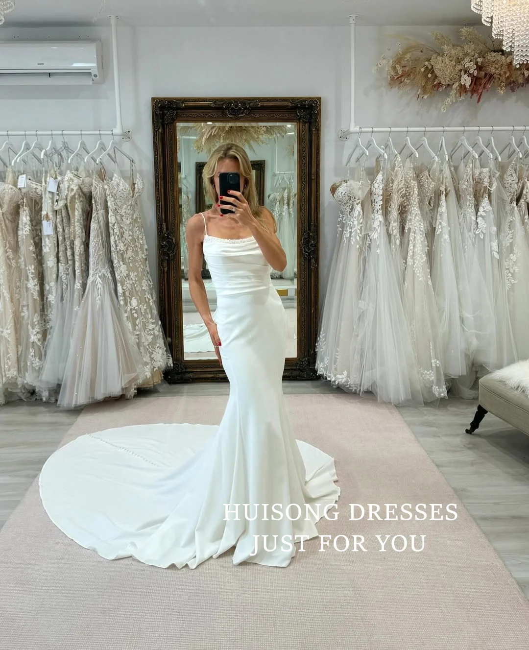 

HUISONG Customized Satin Mermaid Wedding Dresses Spaghetti Straps Sleeveless Beach Bridal Gown vestidos de novia