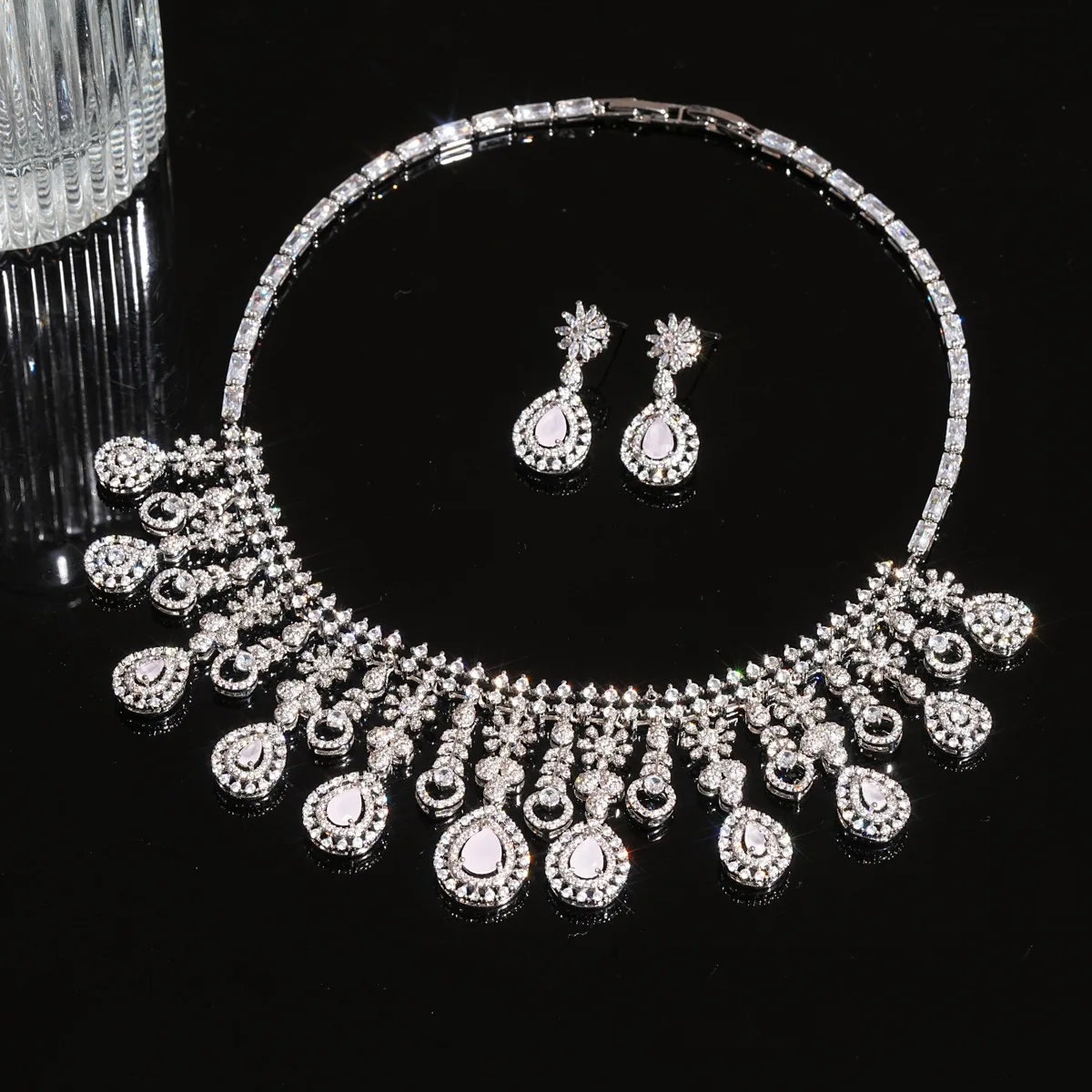 Diamond-encrusted flower water drop pendant necklace individual cold wind temperament versatile collarbone chain light luxury hi