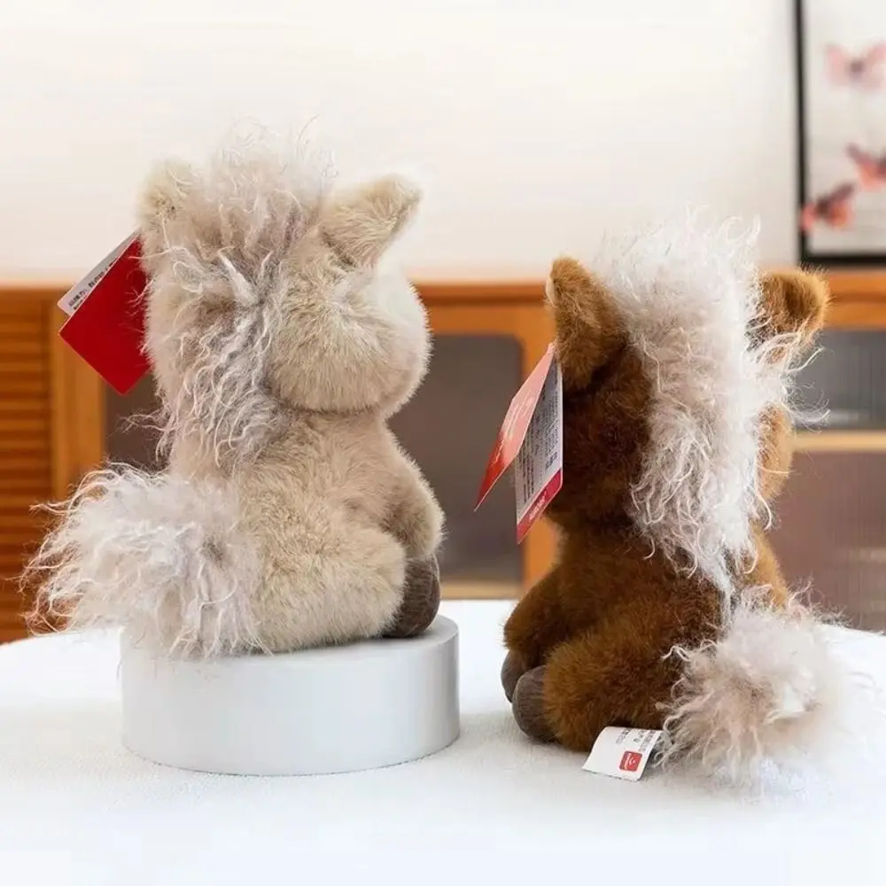 PPコットン製の立っている馬のぬいぐるみ、柔らかく快適なシミュレーションの馬のぬいぐるみ、漫画風ふわふわの長い毛の馬のぬいぐるみ、誕生日パーティー用