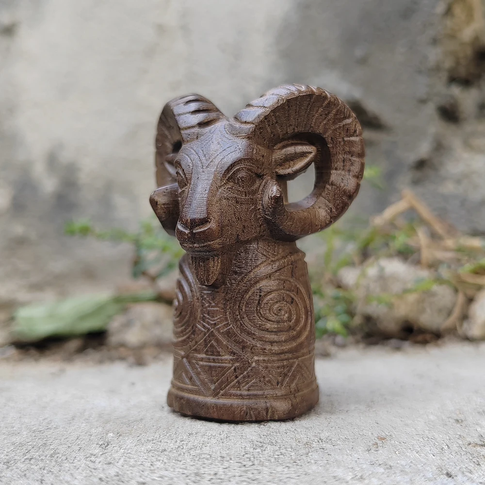 Hand-Carved Wooden Sheep Totem Ornament, Tribal Style, Traditional Style, Suitable for Creative Desktop Decorations, Party Decorations, Indoor Decorations, Christmas Decorations, Home Decor, Study Room, Back-To-School Season Gifts