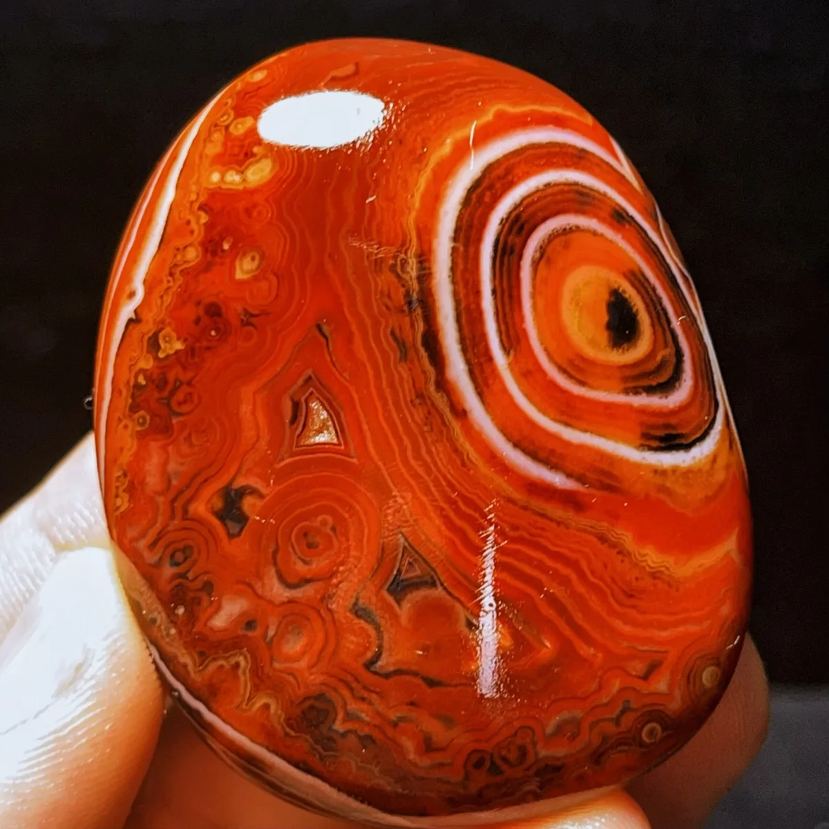 4PC Banded Agate Jade Tone, Natural Banding, Polished Tumbled, Vase Filler, Crystal Collection, Table Display, Desk Decor