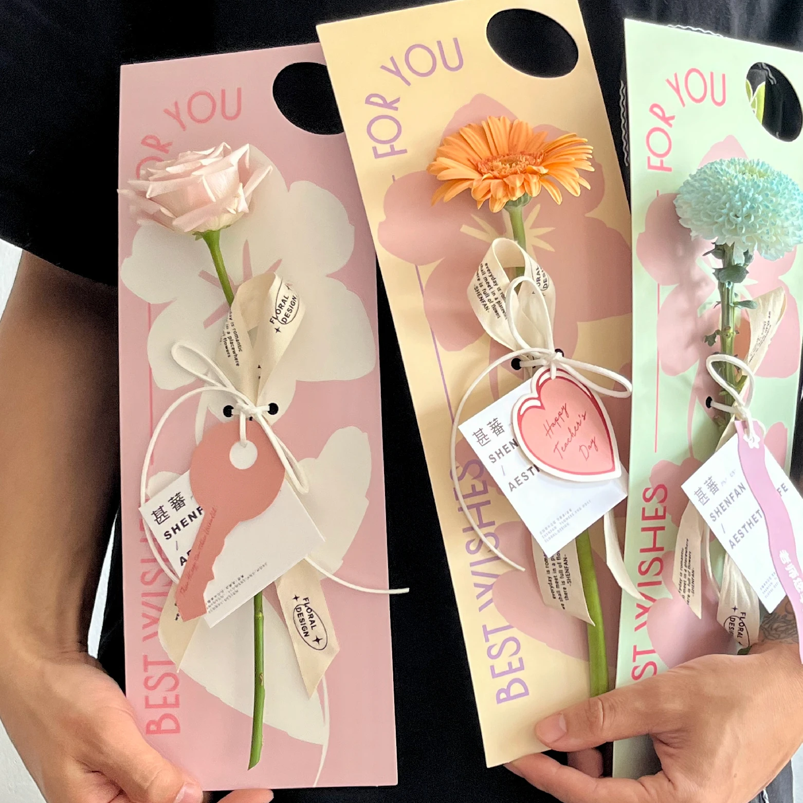 

Single Rose Packaging Paper Pack 20 (13x36cm)