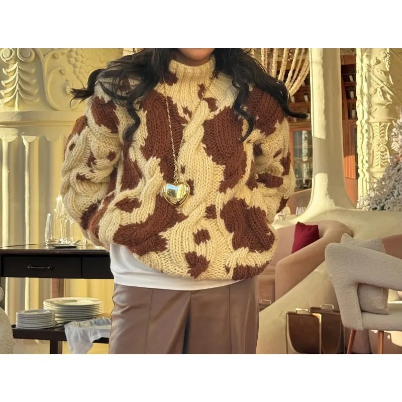 

Retro Cow Grain Thick Needle Turtle Neck Female