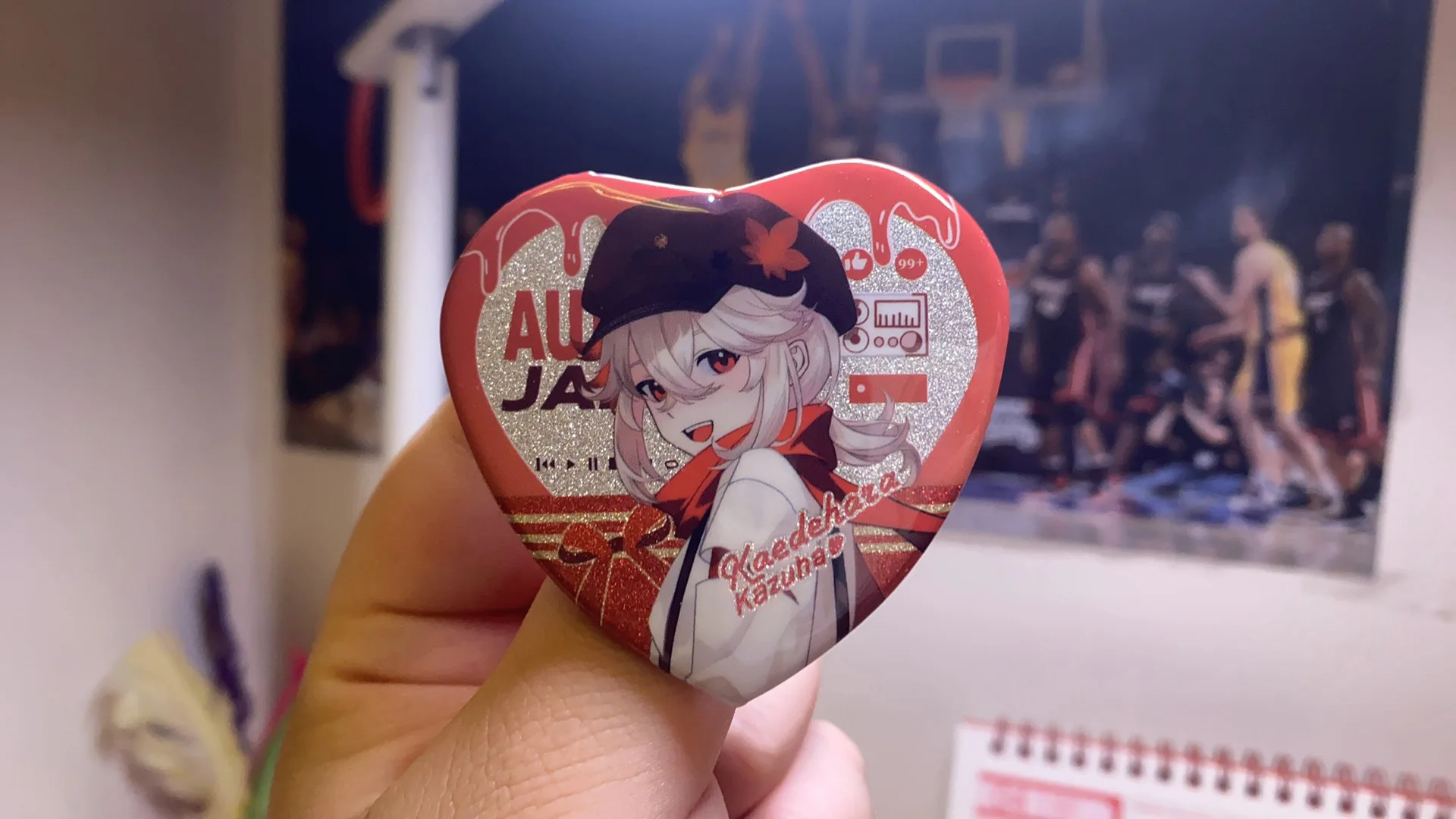 2 قطعة/المجموعة Genshin تأثير Kaedehara Kazuha شكل قلب شارة الليزر بروش دبوس تأثيري شارة الديكور هدية