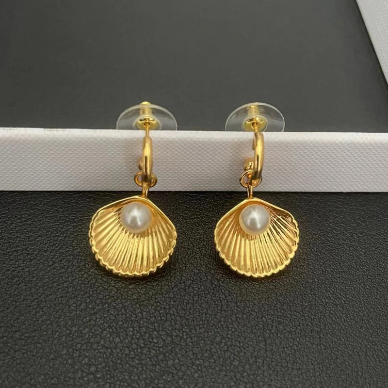 New Special OfferRetro Hong Kong Style Gold Shell Pearl Earrings Ear Studs High-GradeInsSpecial-Interest Design Temperament Earr