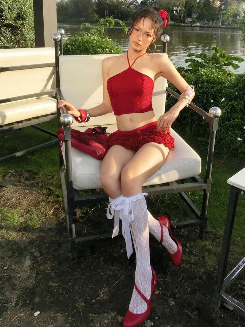 Sisjuly Christmas Theme Cake Skirt Set Women's Neck Hanging Strap Texture Sensation Lace Trim Short Sleeveless Two-Piece Suit