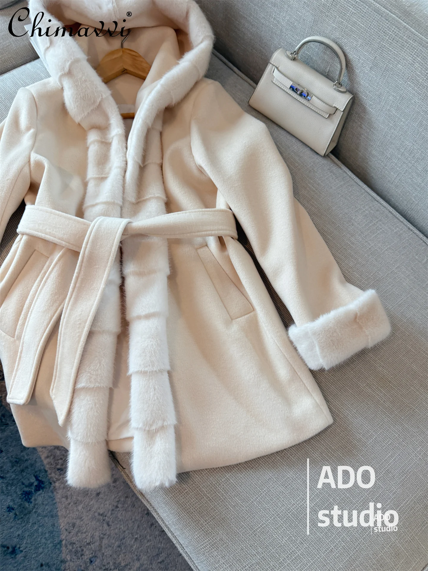 2025 Otoño e Invierno nueva moda coreana de manga larga Retro Cuello de piel abrigo de piel de gama alta abrigos con forro cálido chaqueta de mujer