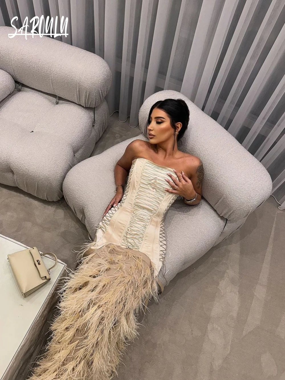 

Luxurious Straight Feathered Evening Dress Gorgeous Strapless Corset Prom Special Occasions Customized Vogue Cocktail Gown