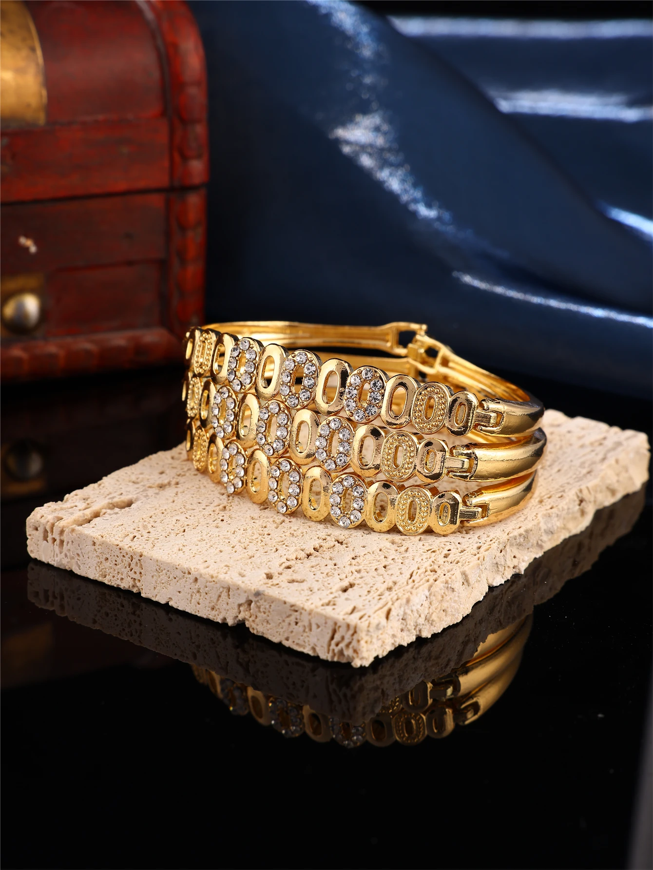 

Dubai-style Bride Bracelet, Hand-Carved High-Quality Metal Bracelet Jewelry For Women's Wedding Parties