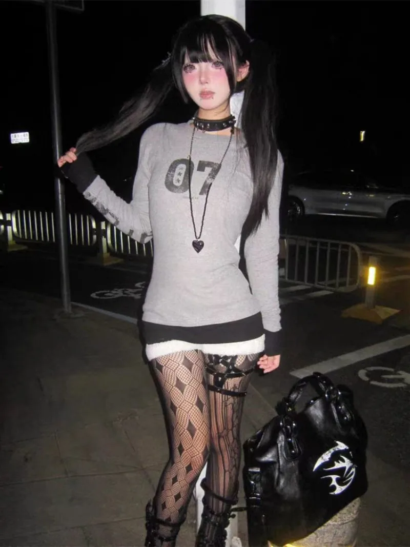 Gothic Clothes Woman Y2k Top Long Sleeve Tees 2000s Clothing Women's Tee Shirt Grunge Alt Cyouth Women Tops Cuteore Tshirt 2025