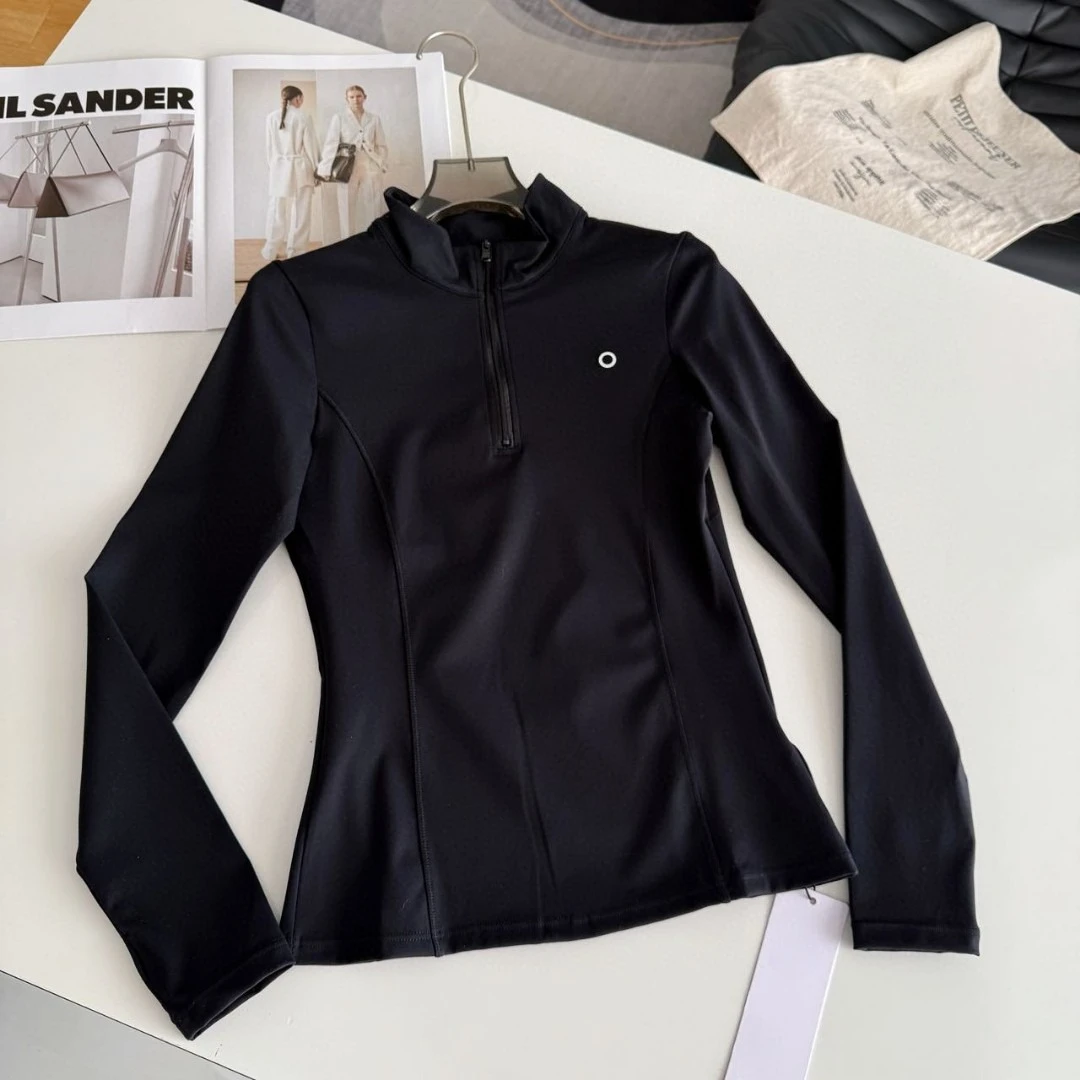 חולצת יוגה ספורטיבית עם רוכסן חצי-גובה