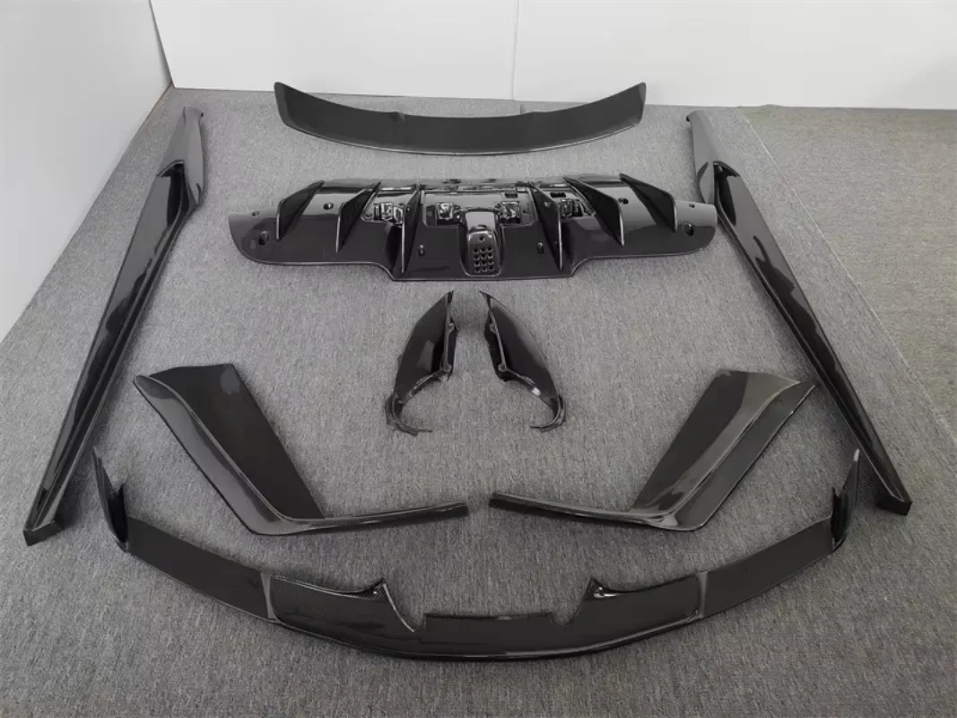 Carbon Fiber N-style Front Lip Rear Diffuser Spoiler Side Skirts Lampshade Body Kit for 488 GTB Upgrade Car Bumpers