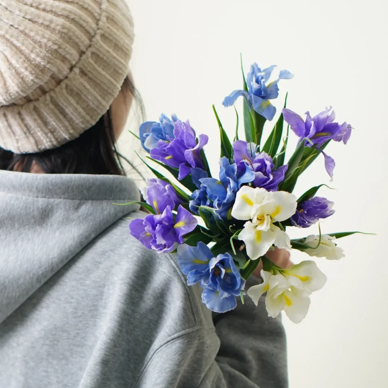 Cross-border iris simulation Alice bouquet fake flower home decoration photography props soft glue feel simulation flower