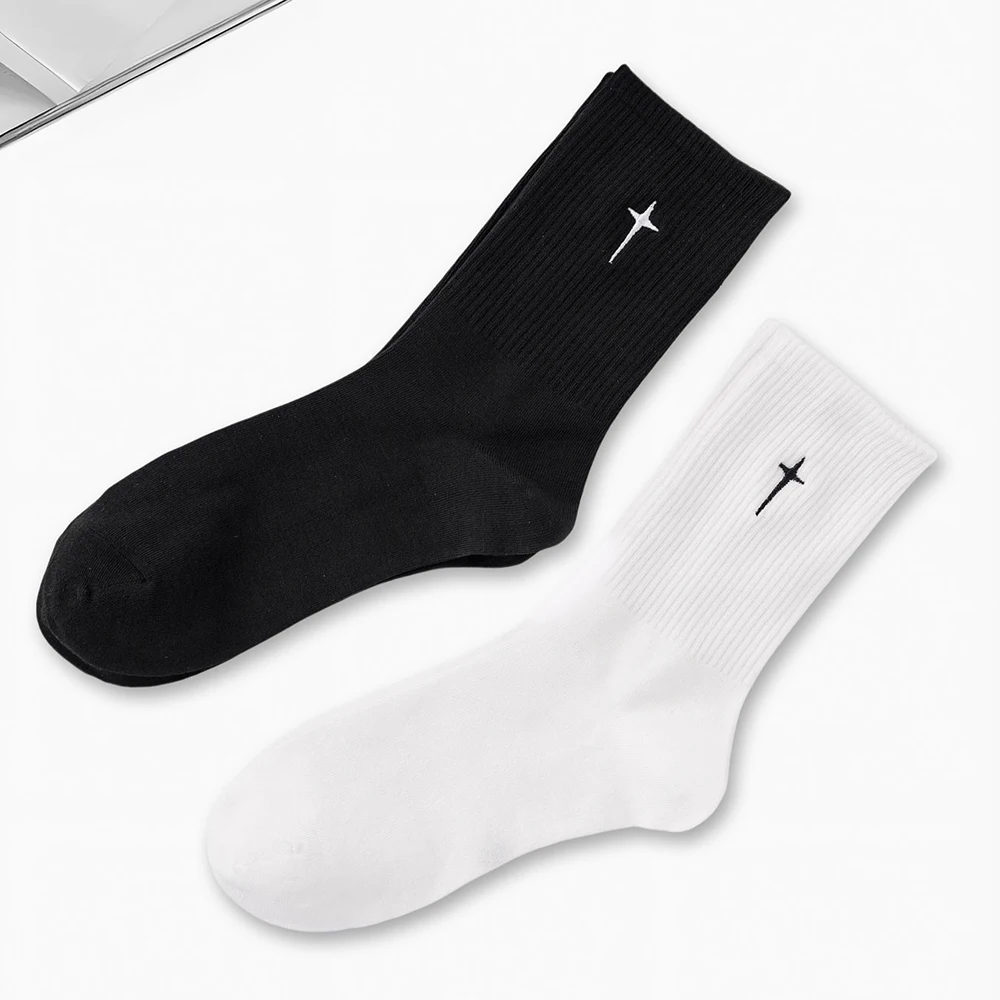 2 Pairs Men Cross Patterned Black White Socks Fashionable Versatile Lightweight Soft Socks Comfortable Casual Mid Length Socks