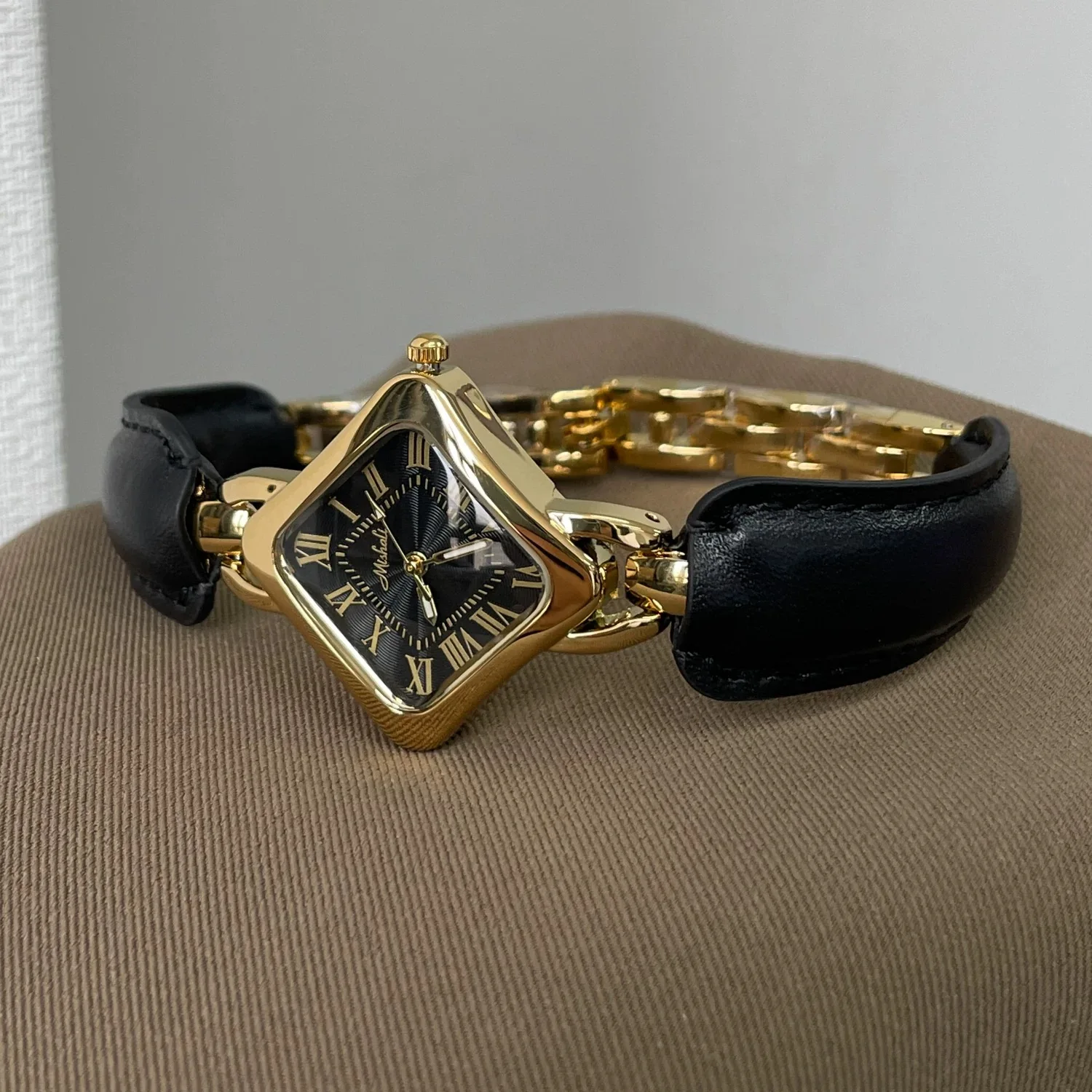 Retro square watch for women, light luxury, niche 2025 new model for women, authentic brand, bracelet style women's watch