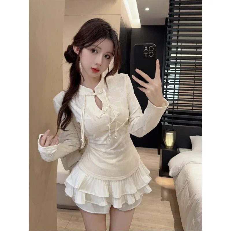 قميص شيونغسام للنساء تشيباو التقليدية الصينية مشبك شيونغسام قميص الخريف بأكمام طويلة قميص قاعدة حمراء الطبقة الداخلية