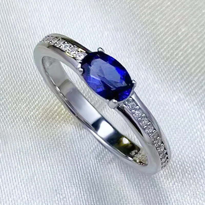 2023 New S925 Silver 4 * 6mm Sapphire Oval Ring Women's Exquisite Fashion Versatile