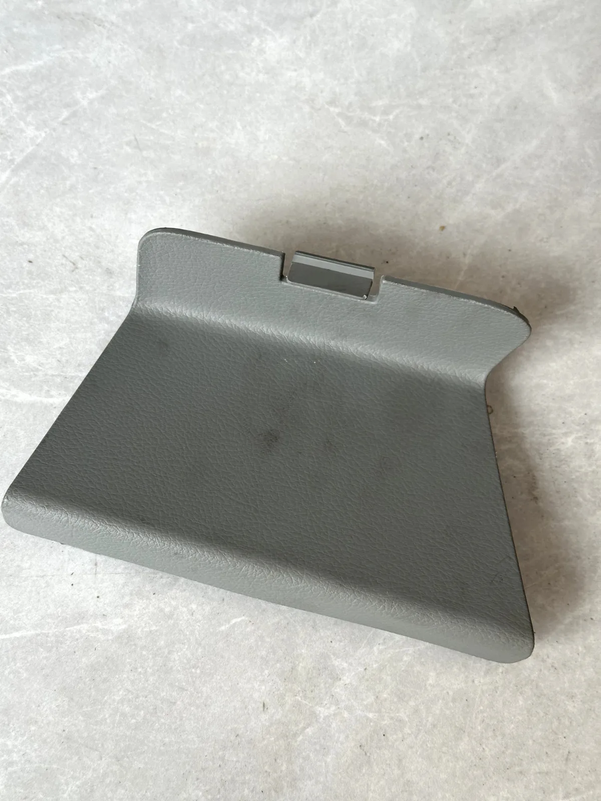 

FIT FOR JEEP COMPASS LEFT STORAGE BOX COVER PLATE 60927959B