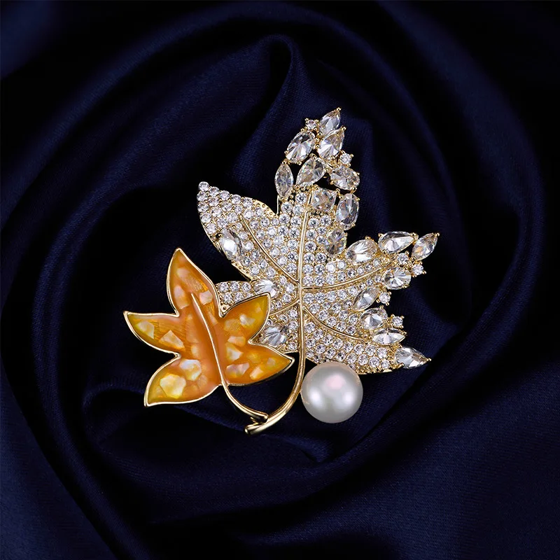 Natural Pearl Brooch Elegant Maple Leaf Zircon Brooch Plant Leaf Coat Pin Jewelry Accessories Birthday Christmas Gifts for Women