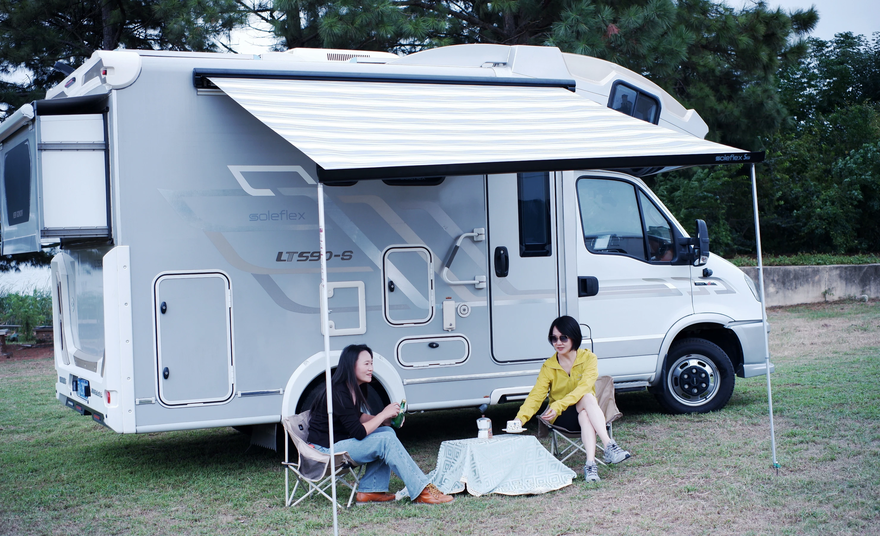 Instant Porch Motorized Caravan Awning Travel Trailer Awning Campervan Awning With PVC Material For Sale