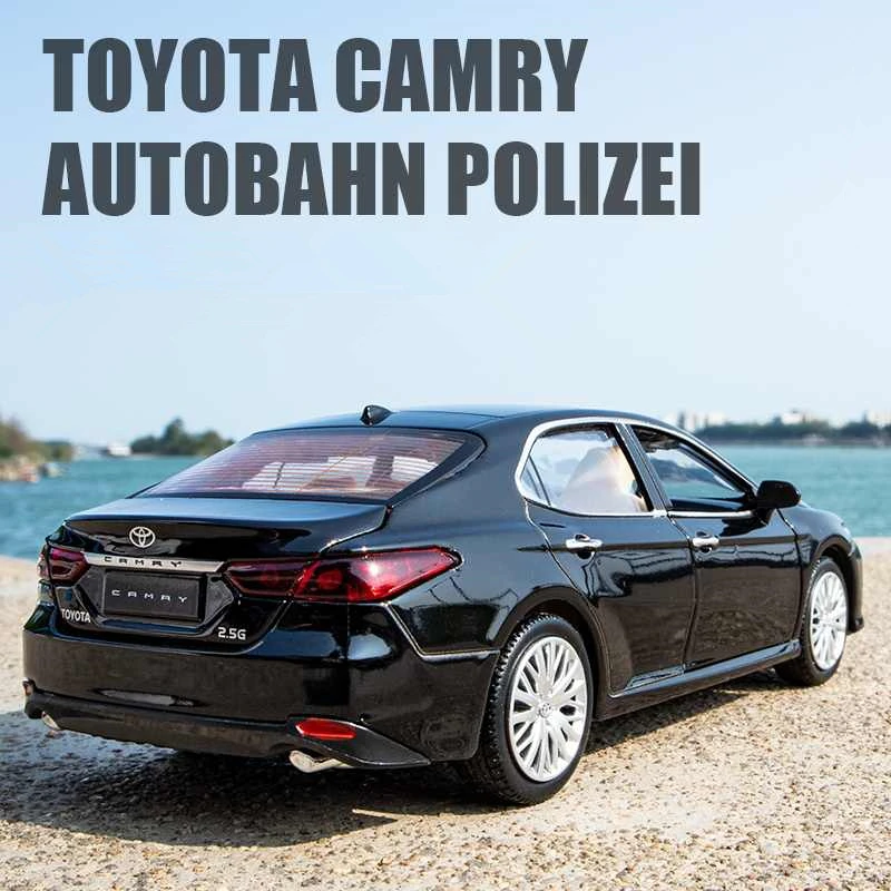 1/32 Toyota Camry Alloy Car Model Diecast Metal Toy Vehicles Car Model Sound and Light Simulation Collection Childrens Toys Gift