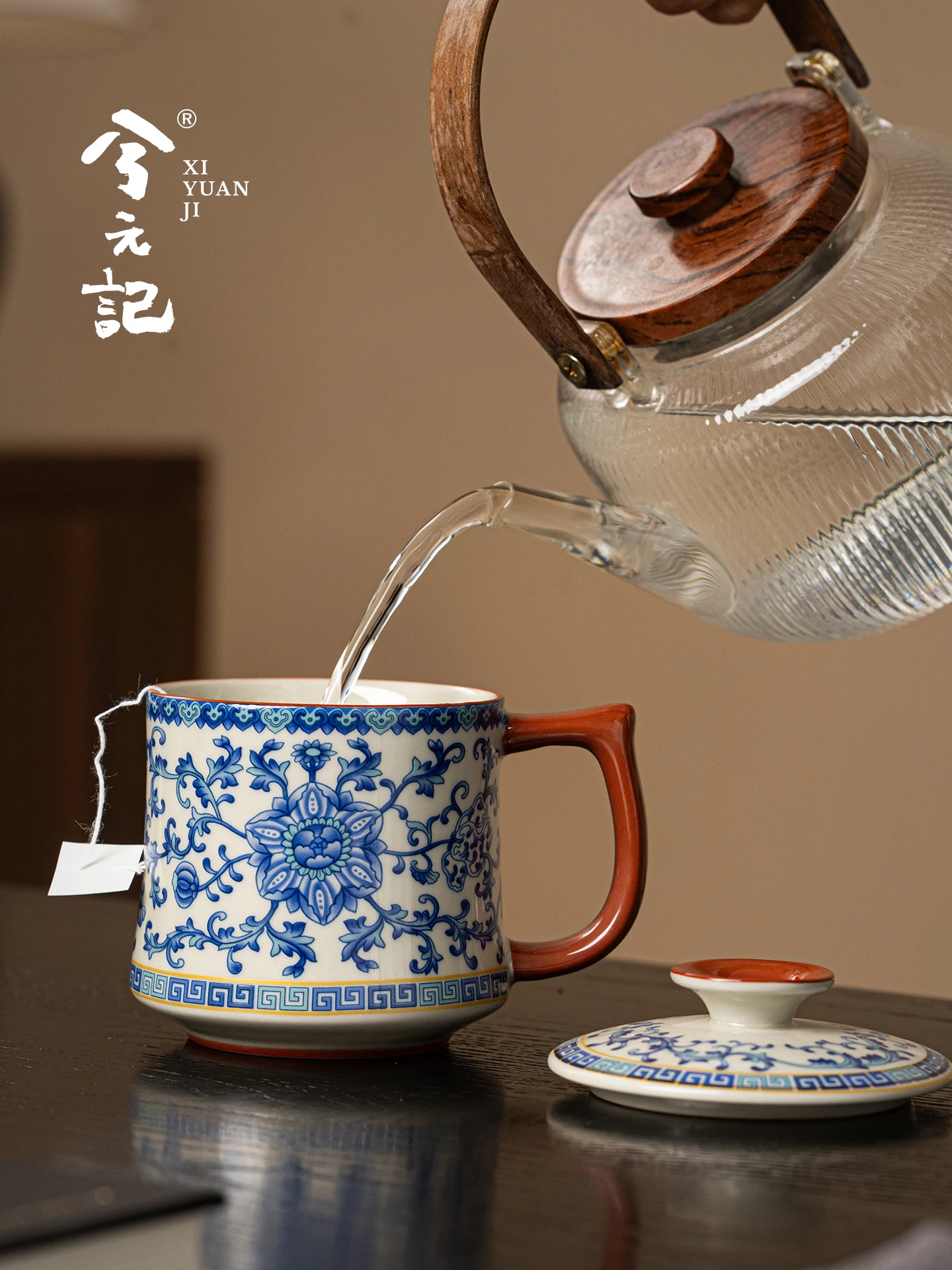 Blue and White Interlock Branch Grass Wood Gray Ceramic Cup with Lid Personal Special Water Office Tea Infuser