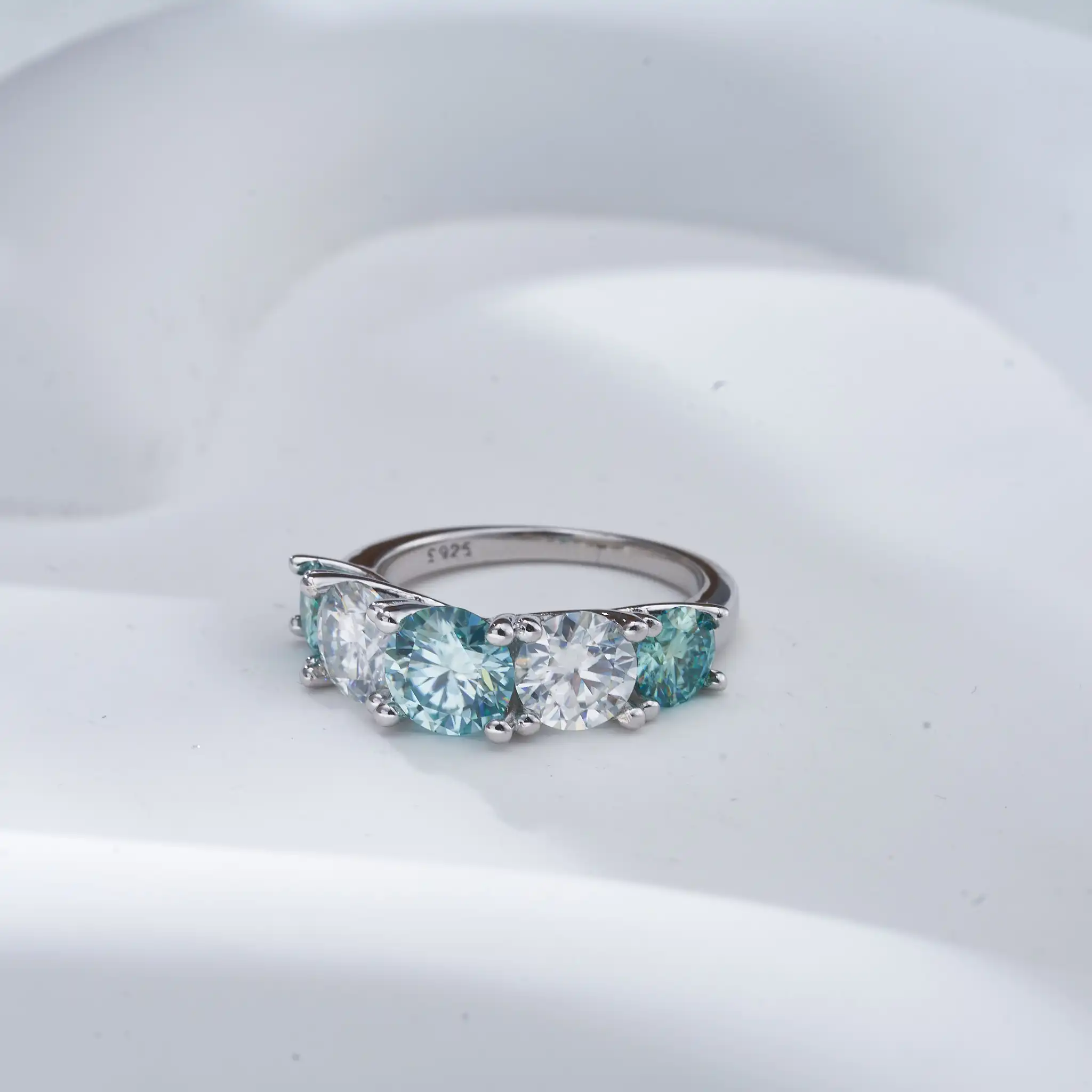 3,6 Karat D-Farbe VVS Moissanit-Ringe für Damen, 925er Sterlingsilber, 5 Steine, funkelnder Diamant, Ehering, edler Schmuck, Geschenk – Detail 1