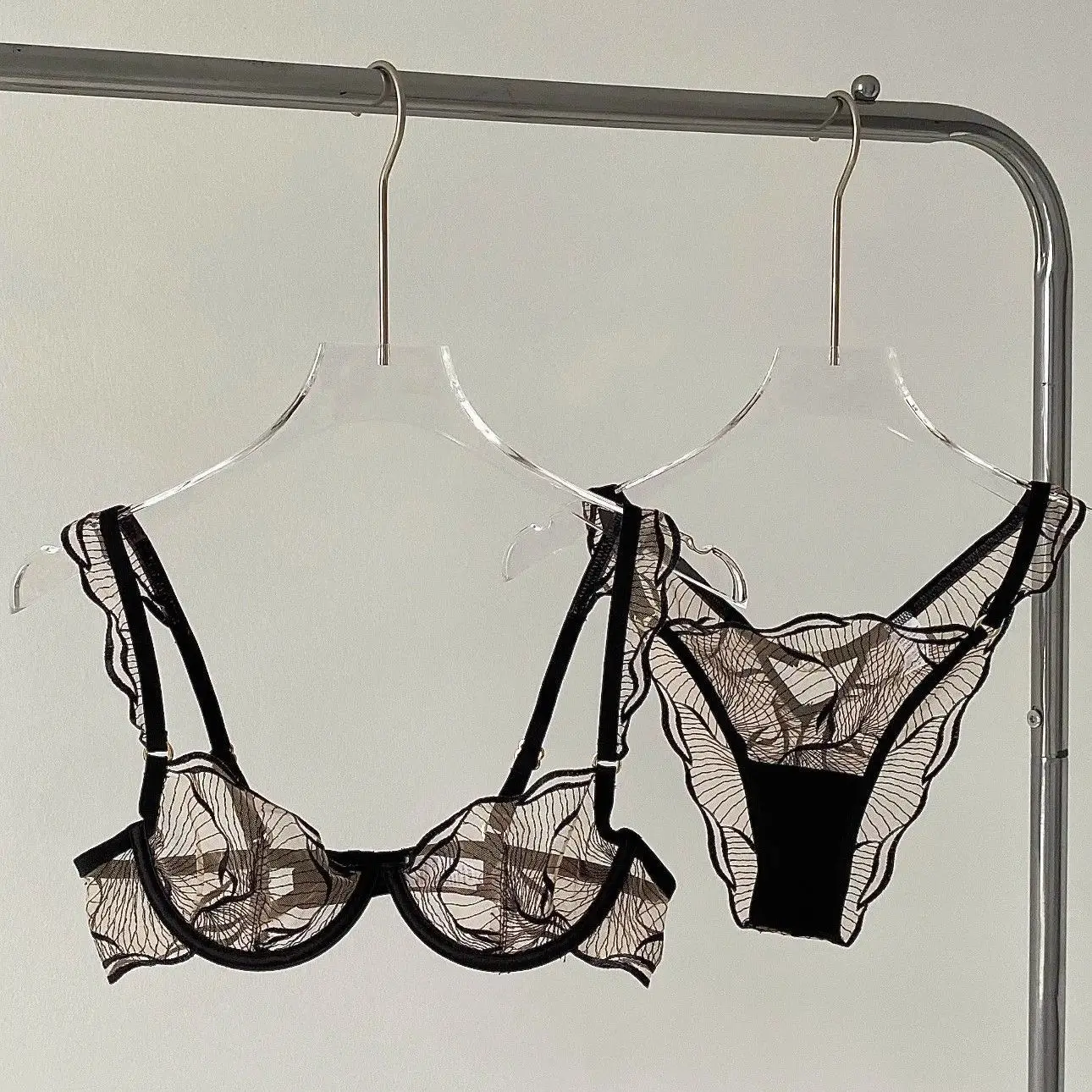 

Sexy Push Up Bra Set - Lace Embroidered Soft Underwire Sheer Bralette Anti-Sagging Breakdown