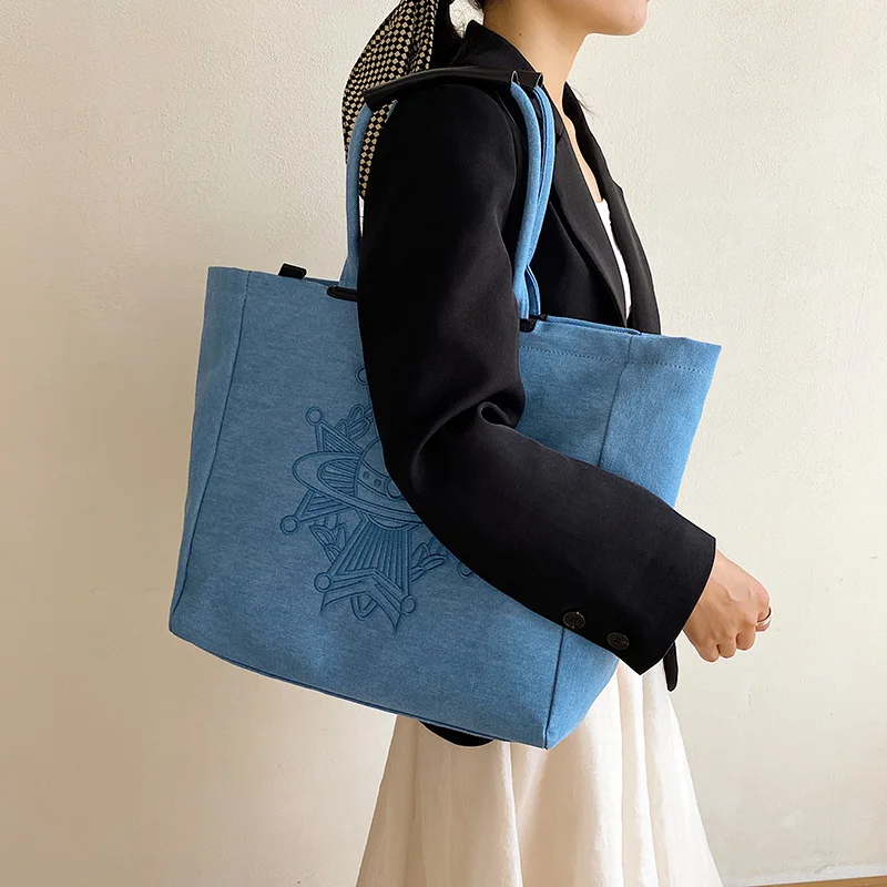 Blue denim bag bag women\'s Saturn three-dimensional embroidery casual tote bag large capacity commuter