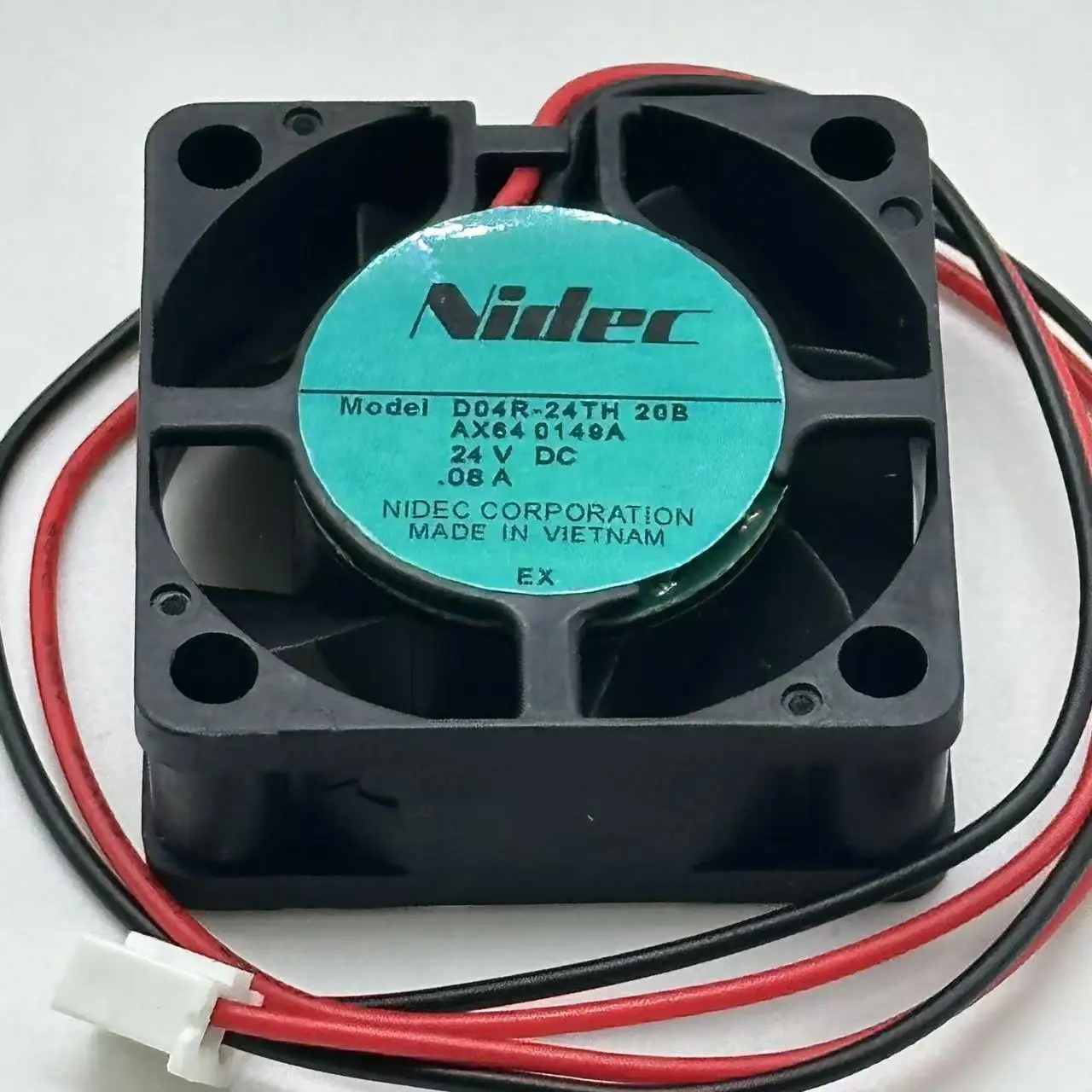 

Nidec D04R-24TH DC 24V 0.08A 40x40x15mm 2-Wire Server Cooling Fan