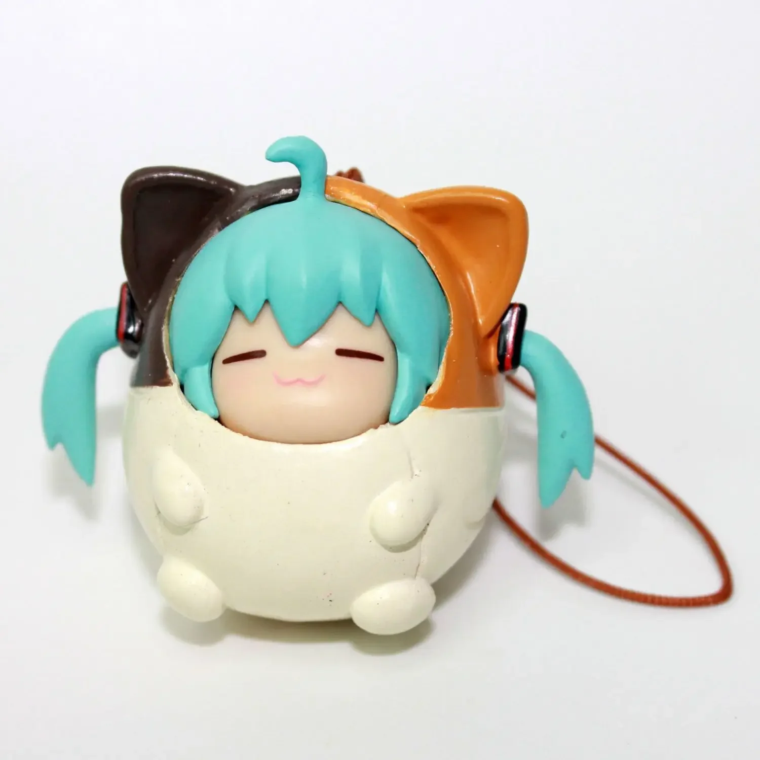 Two-dimensional Hatsune Miku Magical Future Figure Model Pendant Anime Kawaii Kagamine Rin Cute Wearable Cat Earring Keychain