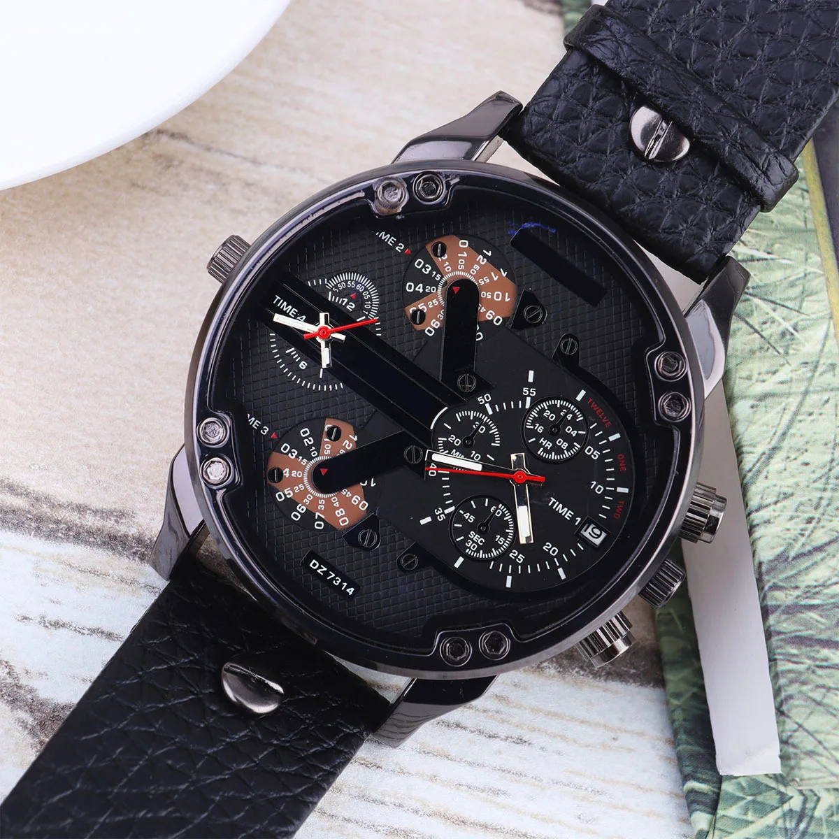 Relógio de pulso masculino com mostrador grande, relógio de pulso elegante em pu, preto, dois movimentos, calendário, presente para amigos masculinos