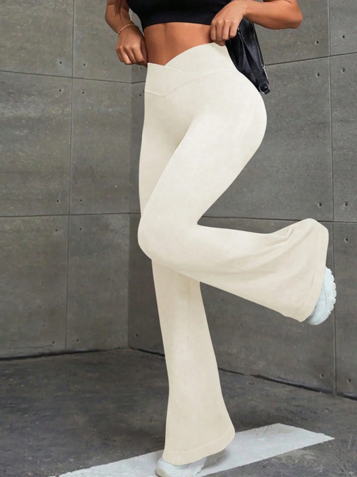 Calças de Yoga Slim Fit com Barra Boca de Sino, Cintura Alta, Detalhes em Fio, Estilo Versátil, Calças de Yoga Casuais de Cin...