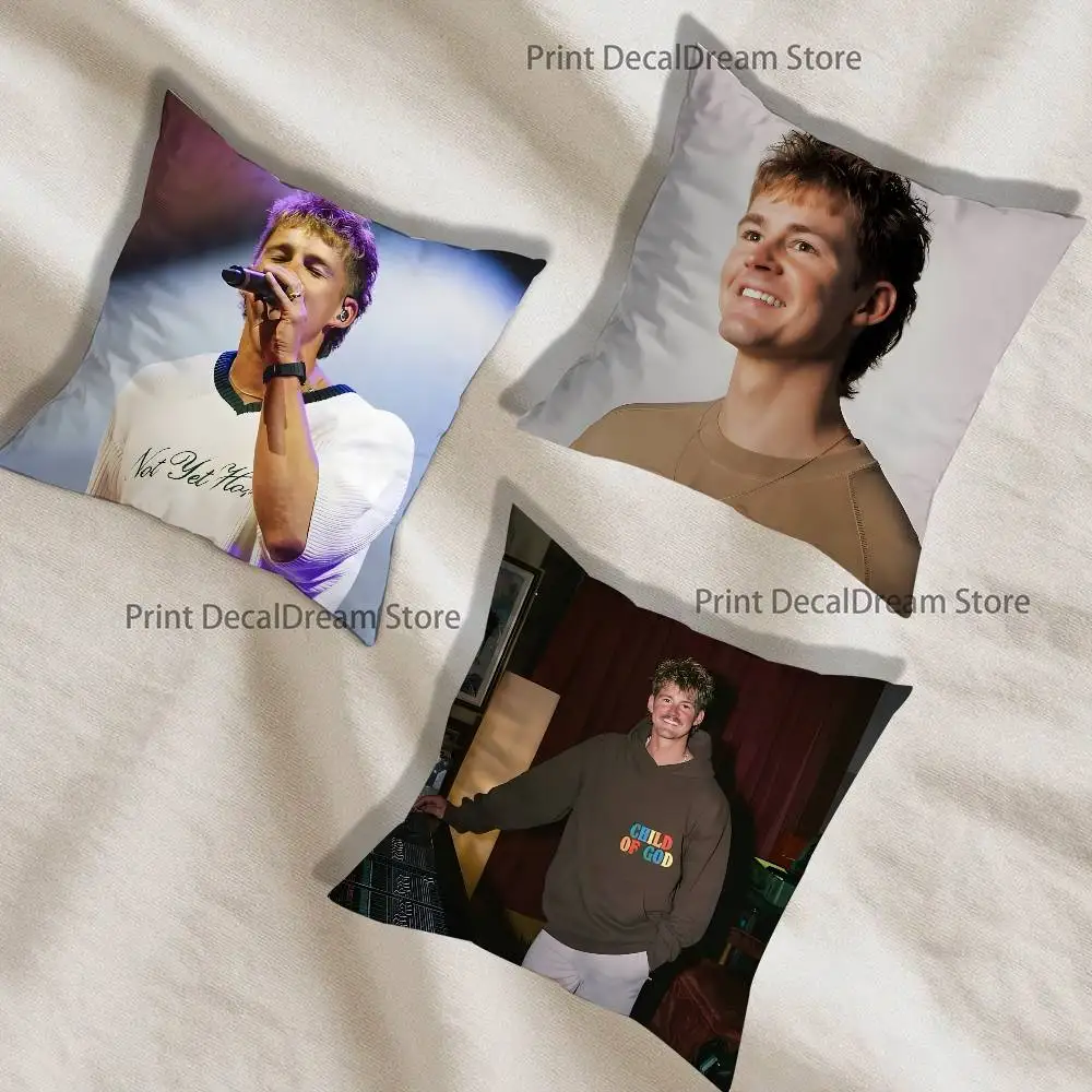 

Singer Forrest F-Frank Cushion For Bedroom Car Coffee Shop Room and Living Room Sofa Decorative Pillow Cover Case