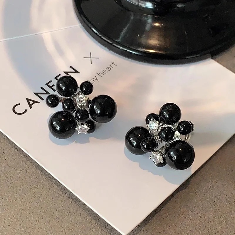 Black Agate Grape Earrings for Women Fashionable Daily Commuting High-end feeling Neutral Punk style Shiny Earrings Jewelry